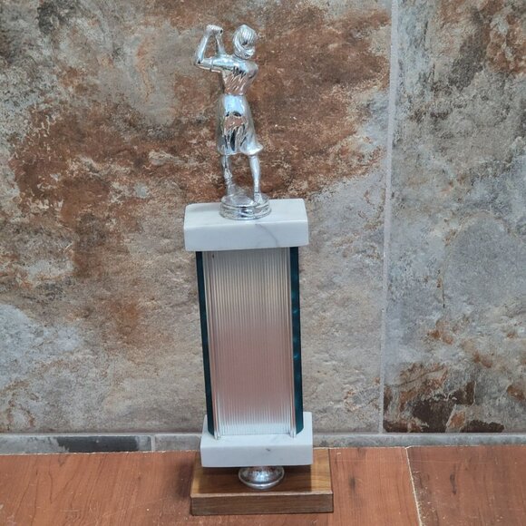 Vintage Golf Trophy Female Golfer Figurine Missing Golf Club - Picture 2 of 13